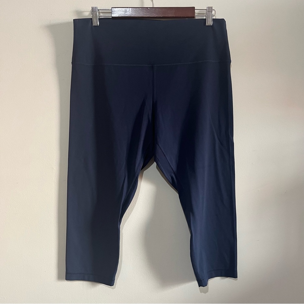 Lululemon navy blue crop align leggings size 16 21” inseam